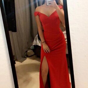 Red Gown custom-made by an Argentinian designer in 2018